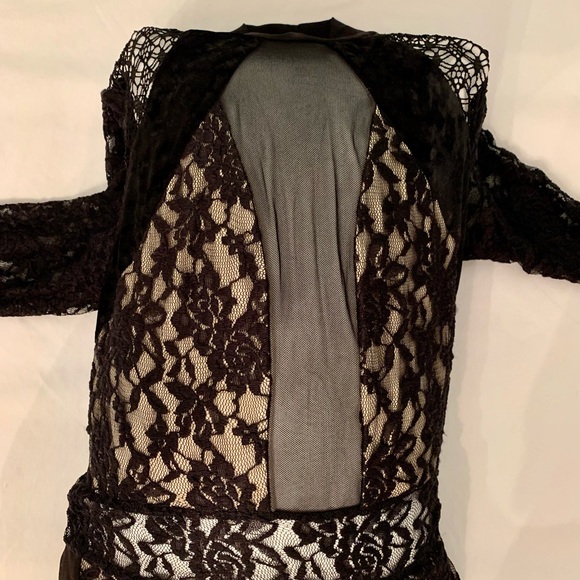 Venus 🖤 size S, sheer in front to the waist and around the waist,NWOT - Picture 5 of 6